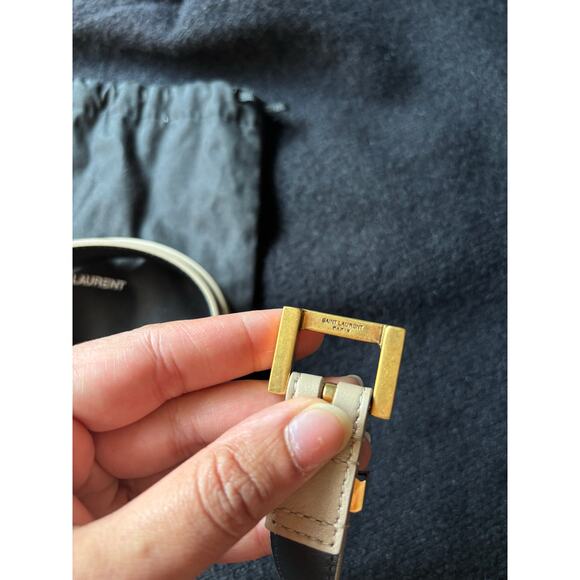 *BRAND NEW* SAINT LAURENT LEATHER CASSANDRE THIN BELT
DARK BEIGE - Picture 7 of 7